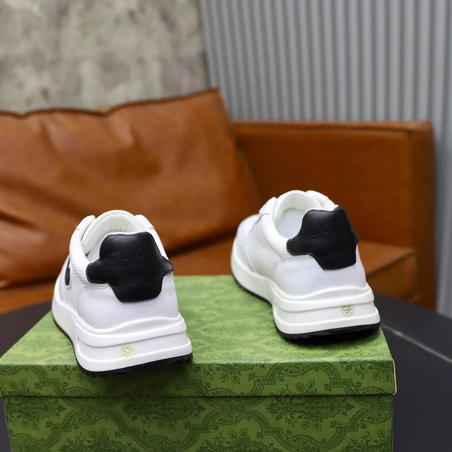 Ex-factory price: 440💰🙅‍♂️🙅‍♂️🙅‍♂️ Brand: GUCCI Standard code: 38-44 (45 customized) Grade: Same as the official website Material: Original material splicing Comfortable and breathable lining Lightweight and wear-resistant sports outsole Style category: Men's fashionable casual shoes Running sneakers Distinguished luxury brand elements Top luxury Color: actual picture color